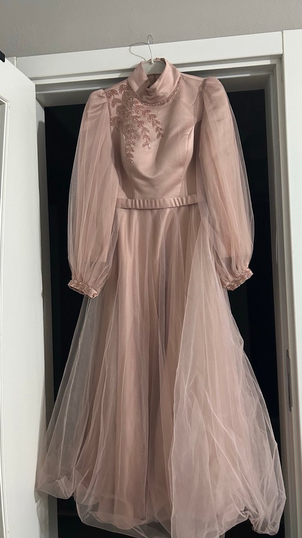 Bej Nakışlı Uzun Kollu Drapeli Abiye Elbise - Görsel 3