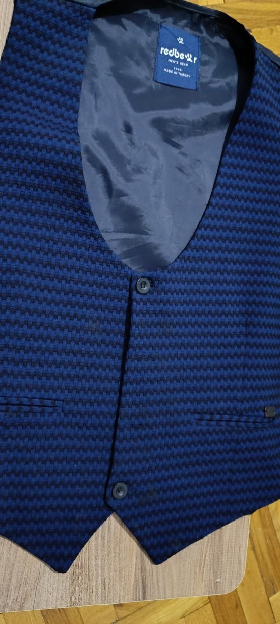 Düğmeli V Yakalı Erkek Yelek - Görsel 2