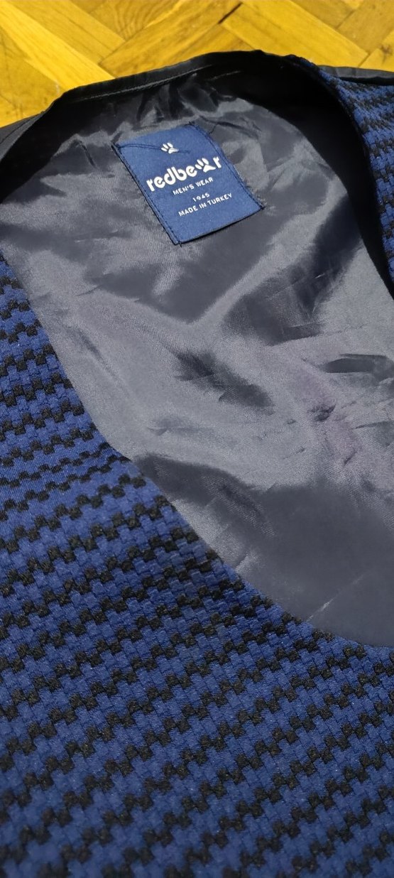 Düğmeli V Yakalı Erkek Yelek - Görsel 3