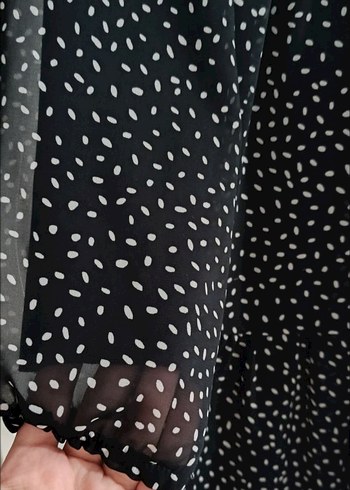 Düğmeli Siyah Puantiyeli Midi Elbise - Görsel 3