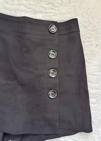 Karol Düğmeli Siyah Mini Şort Etek - Görsel 2