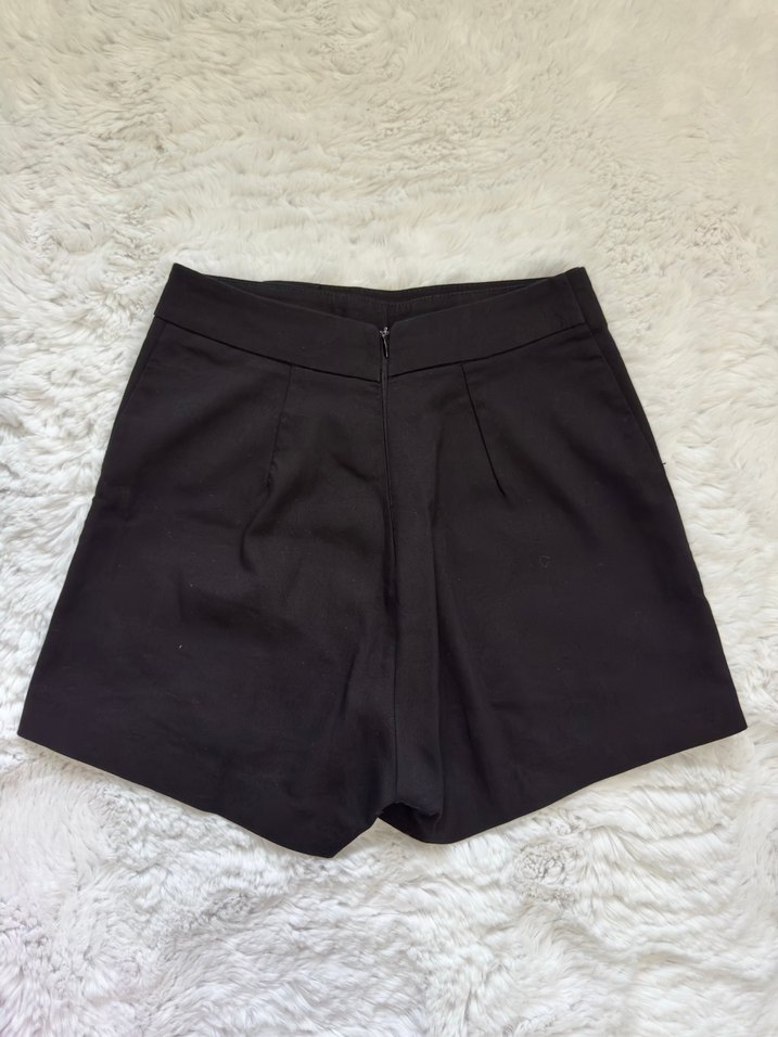 Karol Düğmeli Siyah Mini Şort Etek - Görsel 4