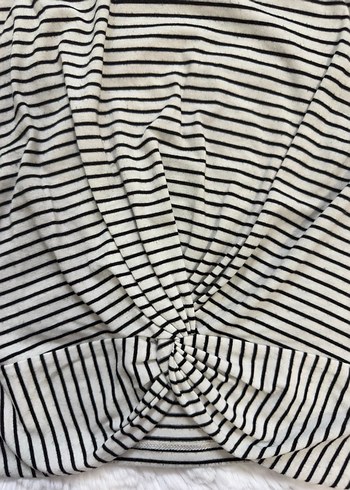 Siyah Çizgili Beyaz Kısa Kollu Tshirt - Görsel 2