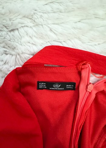 Kırmızı Fırfırlı Mini Elbise - Görsel 4