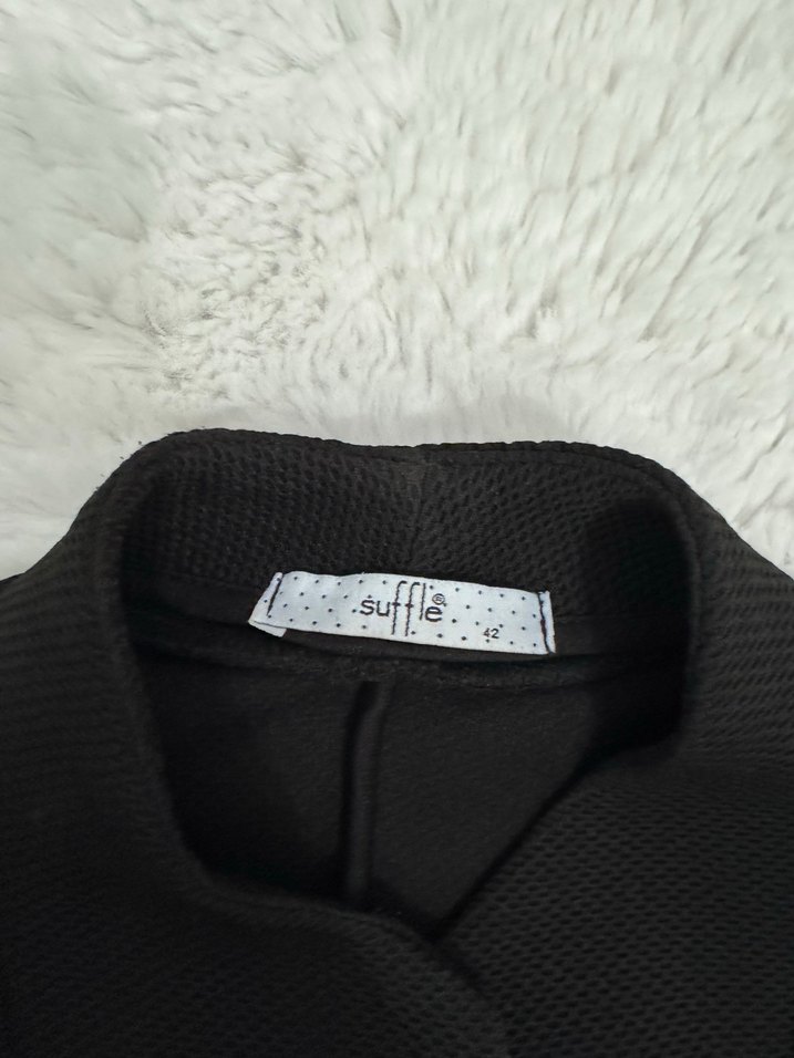 Düğmeli Kısa Siyah Kadın Blazer - Görsel 4