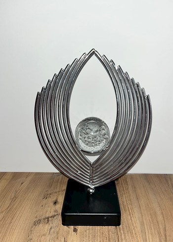 Gri ve Altın Metal Dekoratif Figür - Görsel 2