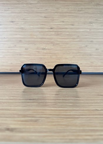 Siyah Kadın Güneş Gözlüğü - Görsel 2