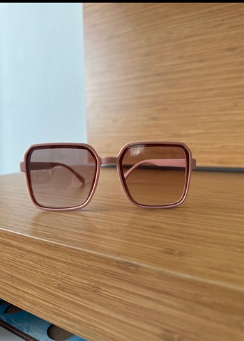 Kadın Güneş Gözlüğü - Görsel 2