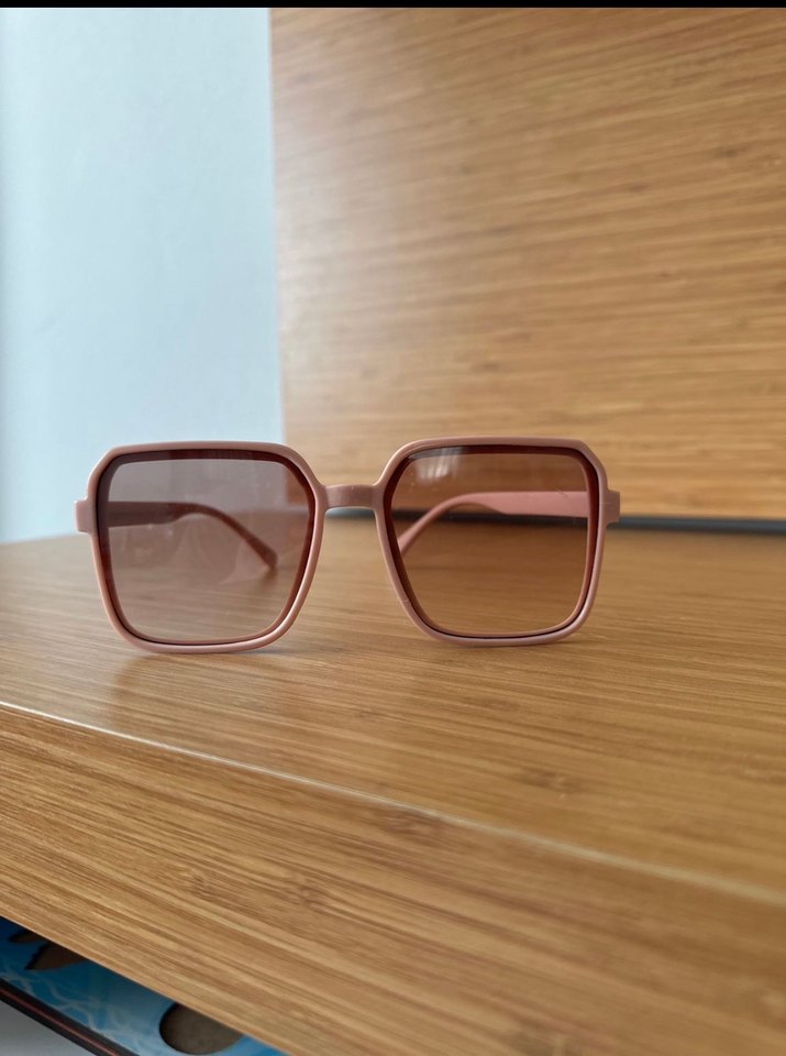 Kadın Güneş Gözlüğü - Görsel 2