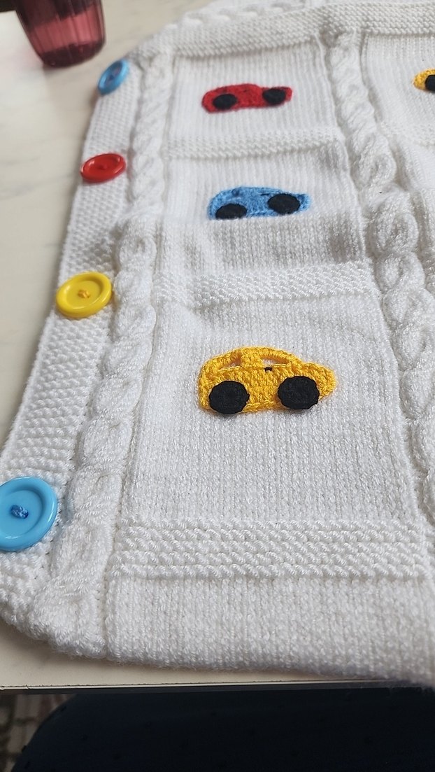 Kapüşonlu Örgü Bebek Battaniyesi - Görsel 2