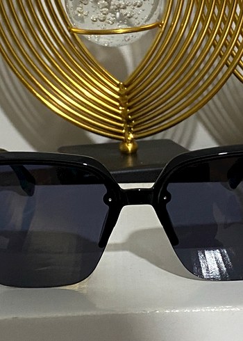 Klasik Zarif Yeşil Kadın Güneş Gözlüğü - Görsel 3