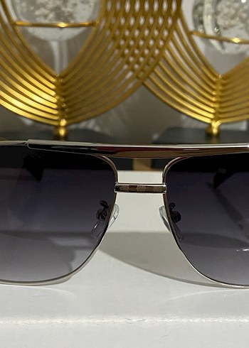 Şeffaf Gri Kadın Güneş Gözlüğü - Görsel 3