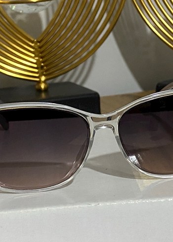 Şeffaf Bej Kadın Gözlüğü - Görsel 3