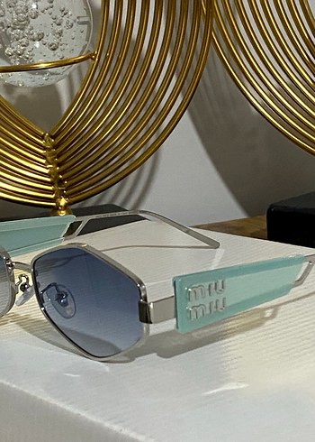 Miu Miu Şeffaf Mavi Gri Kadın Gözlük - Görsel 2