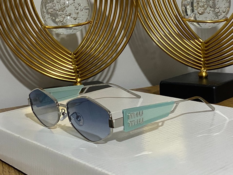 Miu Miu Şeffaf Mavi Gri Kadın Gözlük - Görsel 2