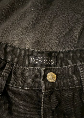 Siyah Rahat Kesim Mini Denim Şort - Görsel 3