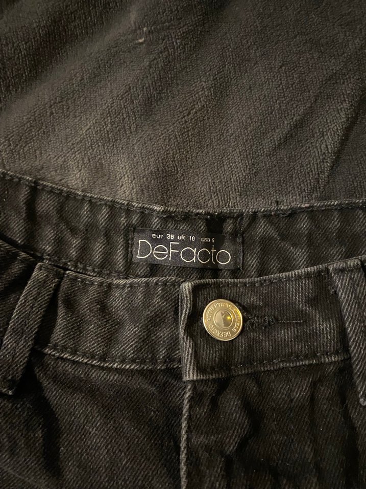 Siyah Rahat Kesim Mini Denim Şort - Görsel 3