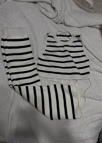 Çizgili Kolsuz Triko Elbise - Görsel 2