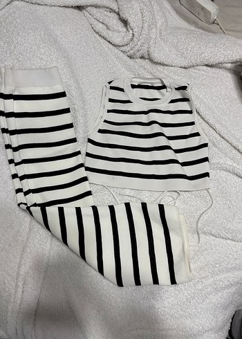 Çizgili Kolsuz Triko Elbise - Görsel 5