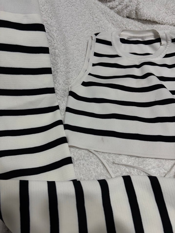 Çizgili Kolsuz Triko Elbise - Görsel 3