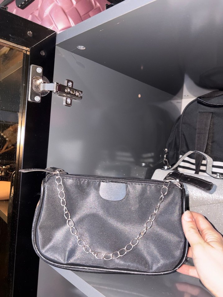 Zincir Detaylı Siyah Deri Kadın Çanta - Görsel 2