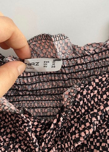 Desenli V Yaka Bluz crop - Görsel 4