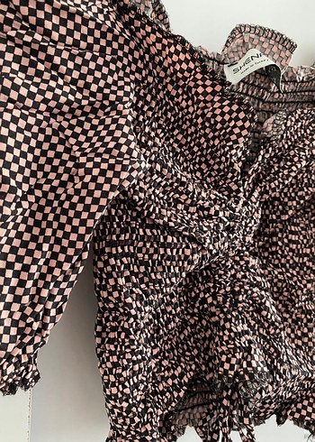 Desenli V Yaka Bluz crop - Görsel 3