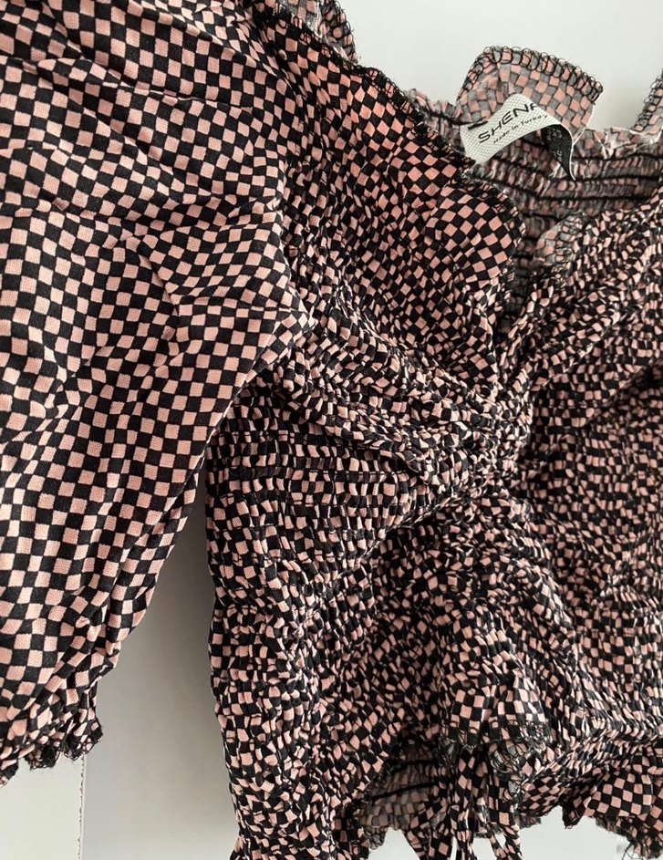 Desenli V Yaka Bluz crop - Görsel 3