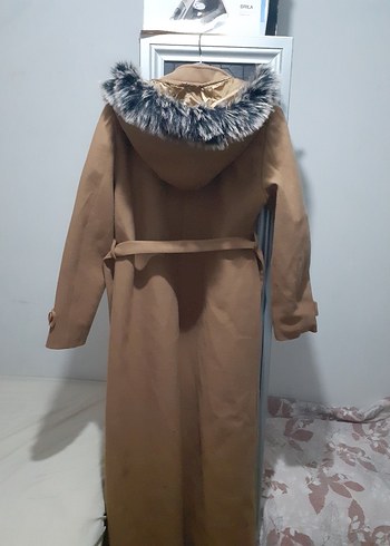 Bej Kadın Uzun Kaban, Kürklü Detaylı - Görsel 3