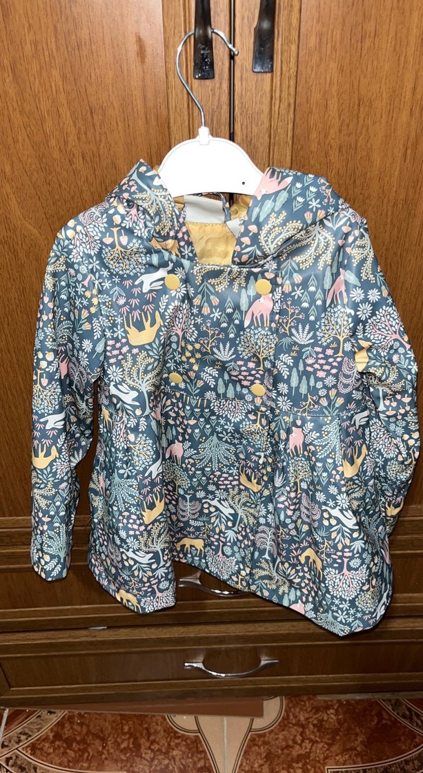 Kapüşonlu, Desenli Gri Kız Yağmurluk - Görsel 3