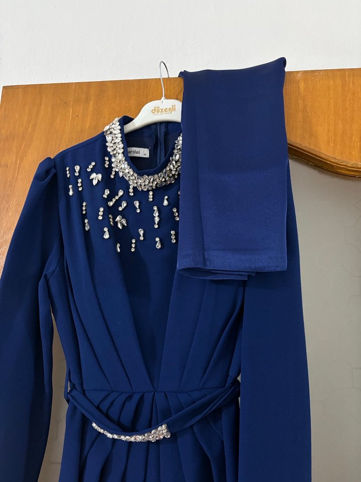 Uzun Kollu Lacivert Abiye + Şal - Görsel 2