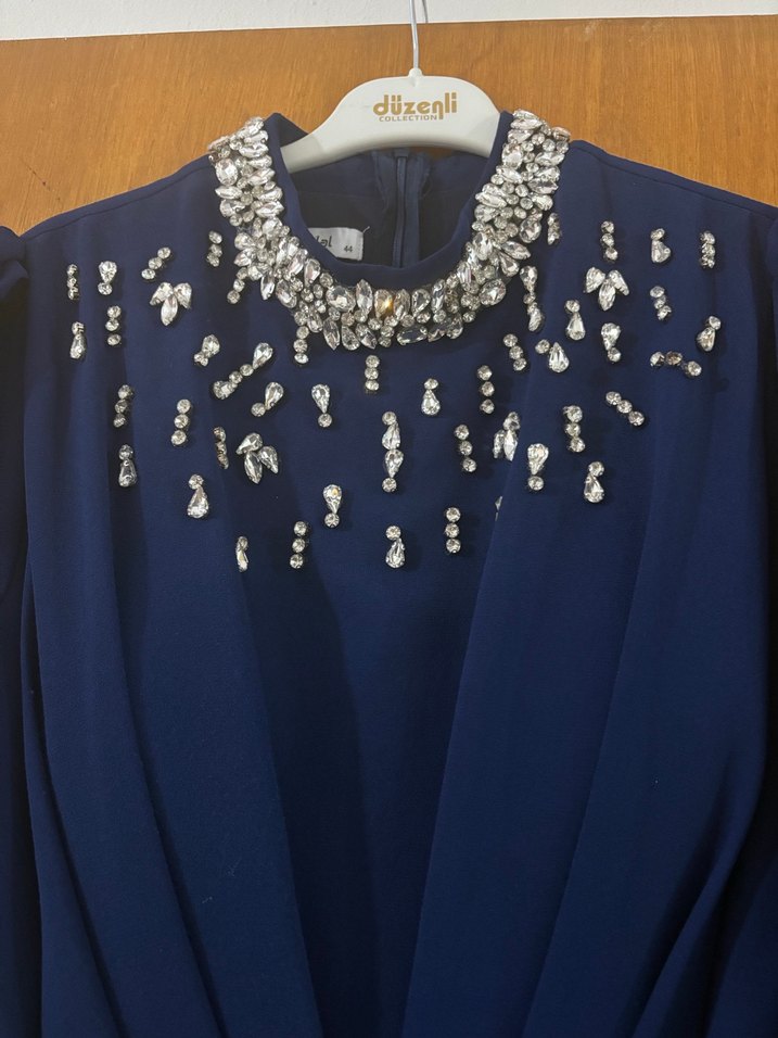 Uzun Kollu Lacivert Abiye + Şal - Görsel 4