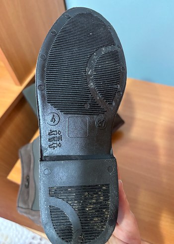 Kahverengi Kadın Diz Boyu Yağmur Çizmesi - Görsel 4