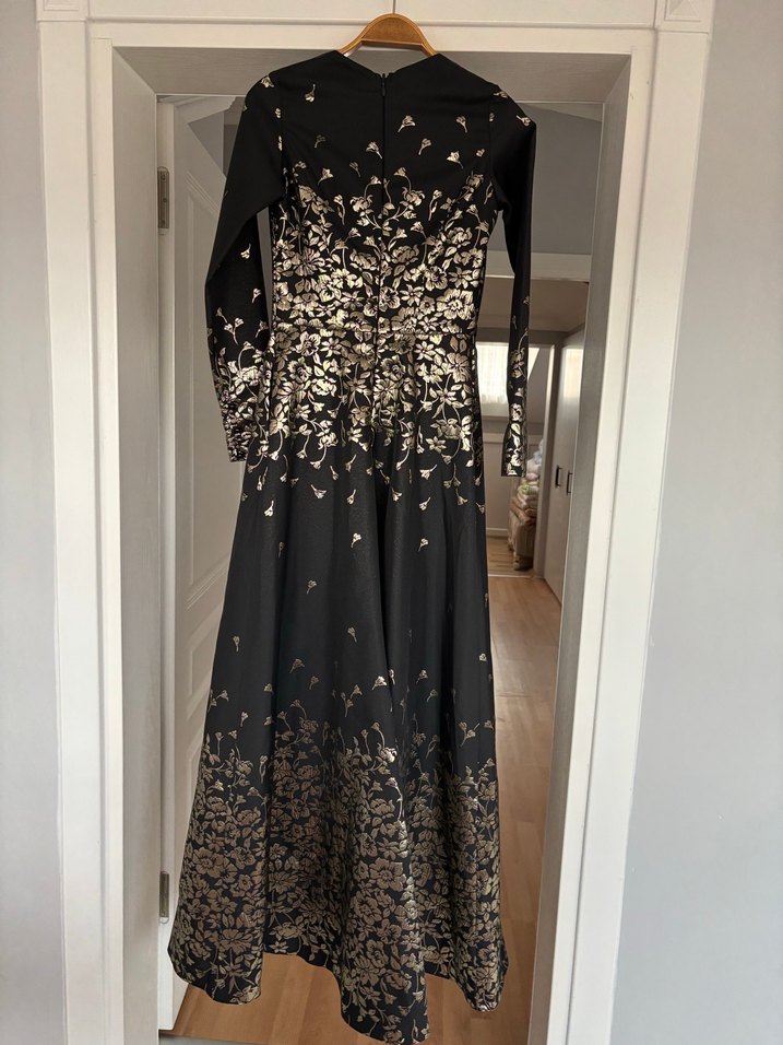 Desenli Uzun Siyah Kadın Abiye Elbise - Görsel 4