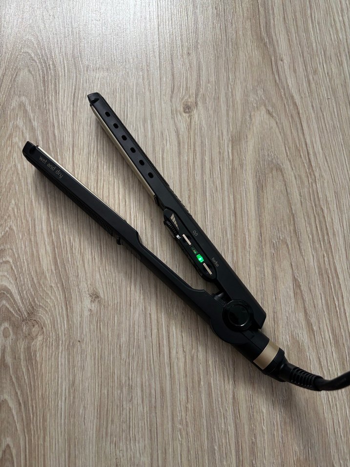 BaByliss Siyah Triple Pro Saç Düzleştirici - Görsel 2