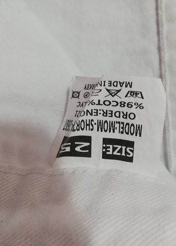 Düğmeli Beyaz Mini Kot Şort - Görsel 4