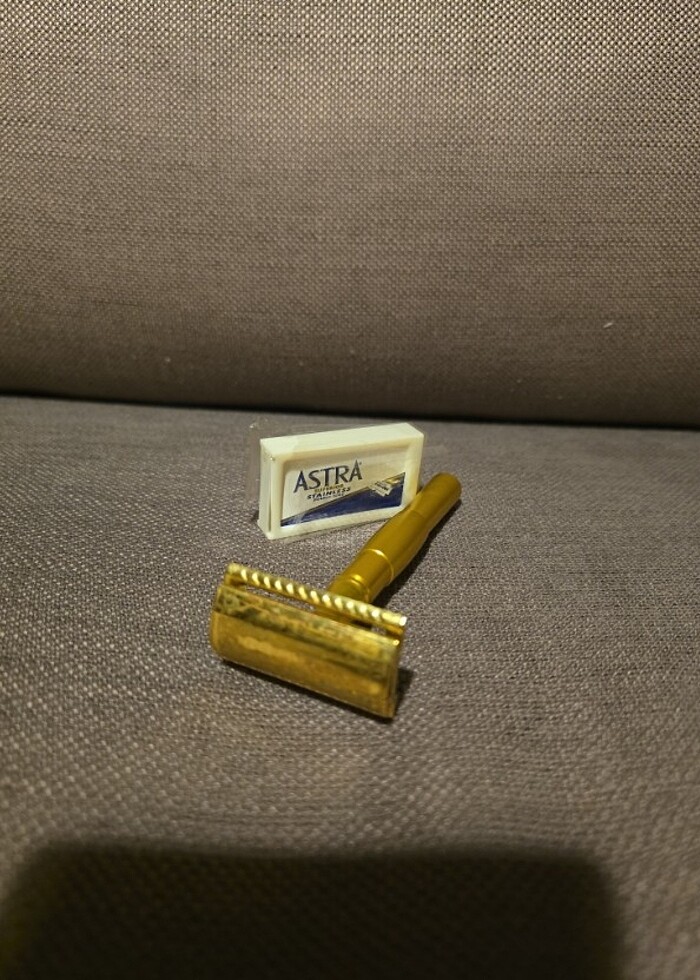 Altın renk tıraş aleti makinesi 3 parça  - Görsel 4