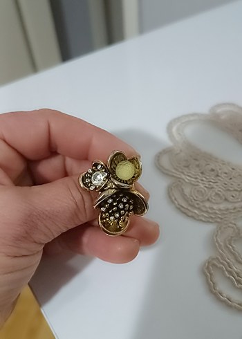 Vintage Çiçek Desenli Işıltılı Altın Yüzük - Görsel 2