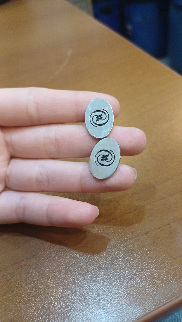 Minimalist Bej Parlak Erkek Kol Düğmeleri - Görsel 2