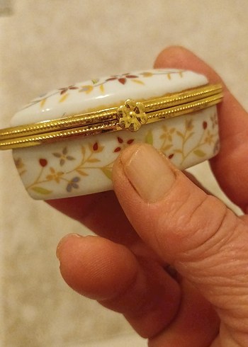 Çiçek Desenli Altın Renkli taki kutusu 2 li set - Görsel 2