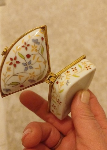 Çiçek Desenli Altın Renkli taki kutusu 2 li set - Görsel 4