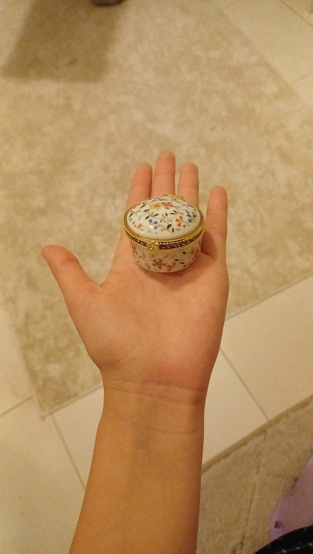 Çiçek Desenli Altın Renkli taki kutusu 2 li set - Görsel 5