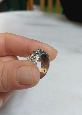 Gri Parlak Yılan Desenli Kadın Yüzük - Görsel 3