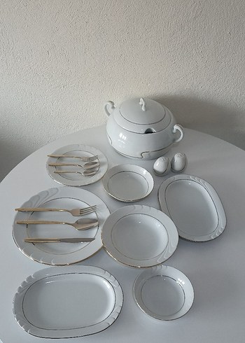 Beyaz ve sarı Desenli toplam 71 parça yemek takımı - Görsel 6