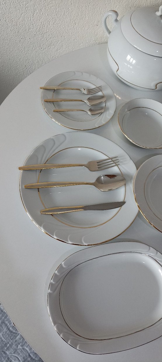 Beyaz ve sarı  Desenli toplam 71 parça yemek  takımı - Görsel 2