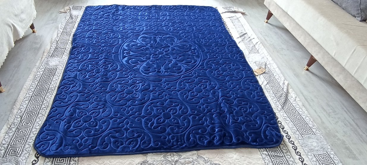 Koyu Mavi Nakışlı tek kisilik  Battaniye - Görsel 3