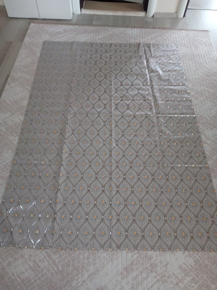 Gri desenli masa örtüsü veya yer sofrası - Görsel 2