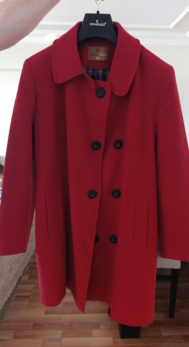 Düğmeli Kırmızı Kadın Kaban - Görsel 2