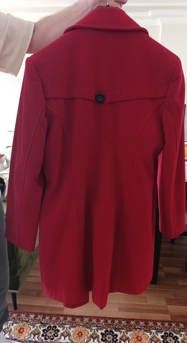 Düğmeli Kırmızı Kadın Kaban - Görsel 4