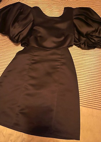 Drapeli bisiklet Yakalı siyah kolları balon Gotik Midi Elbise - Görsel 2